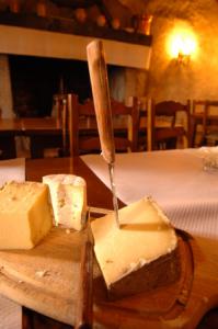 http://www.aftouch-cuisine.com/images/produits/Cantal1.jpg