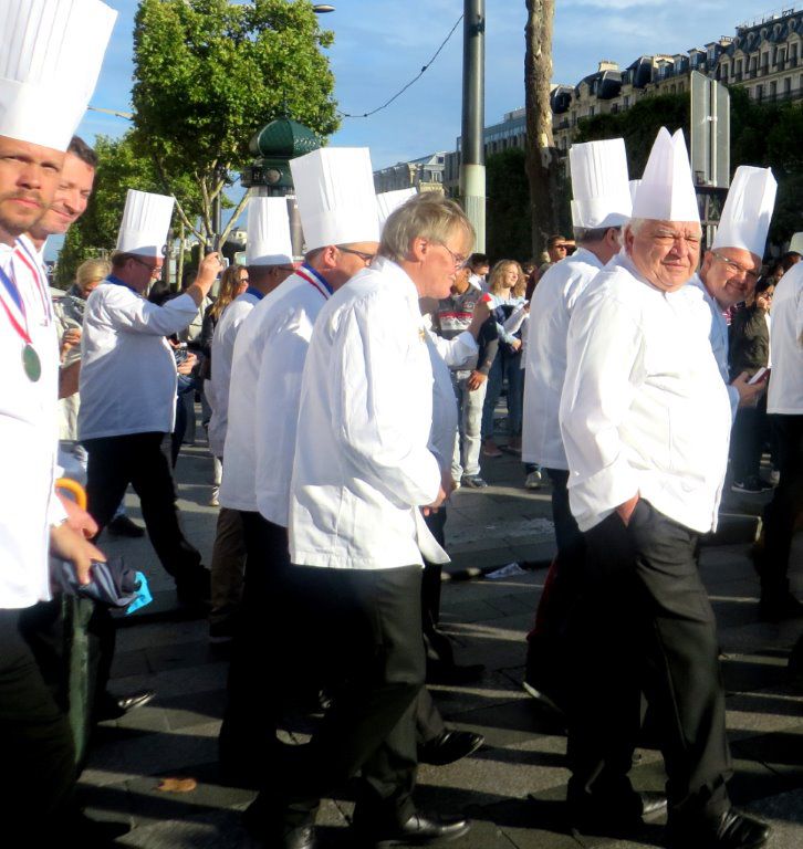 Les Cuisiniers de l'Acadmie Culinaire de France ravivent la flamme Patrick.asfaux@aftouch.fr