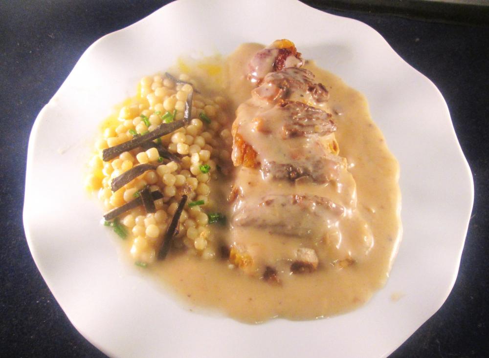 Aile de volaille fermi�re et morilles fra�ches