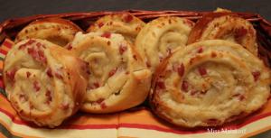 Brioche sale au fromage lardons et sauce bechamel