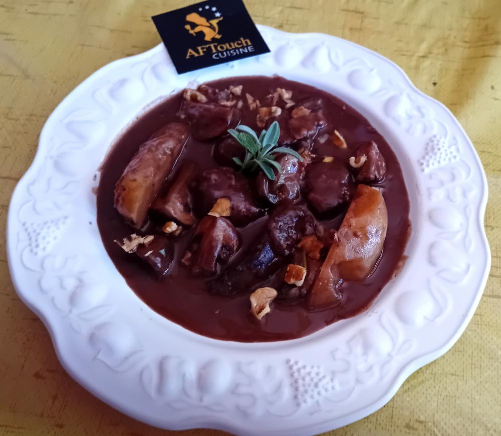 Estouffat de porc noir cassis et cleri