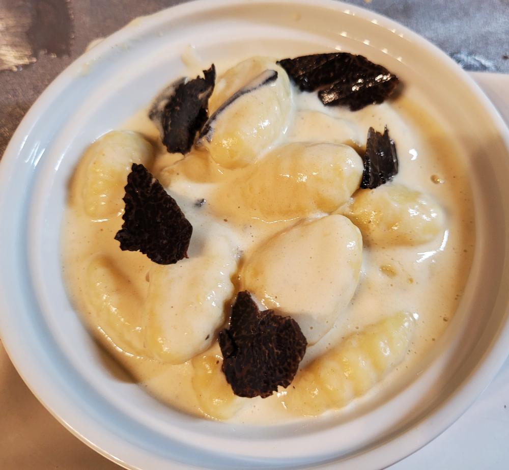 Gnocchi en cr�me de mascarpone et truffes noires