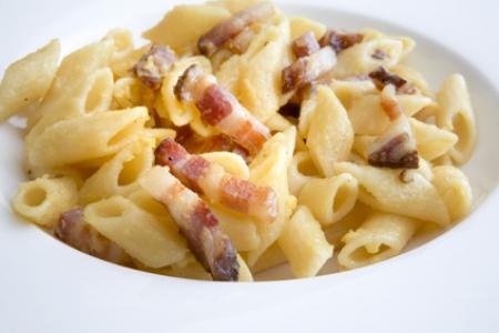 Macaroni carbonara