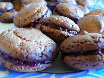 Macaroons with jam