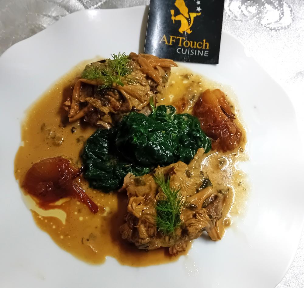 Mignons de veau aux chanterelles crmes