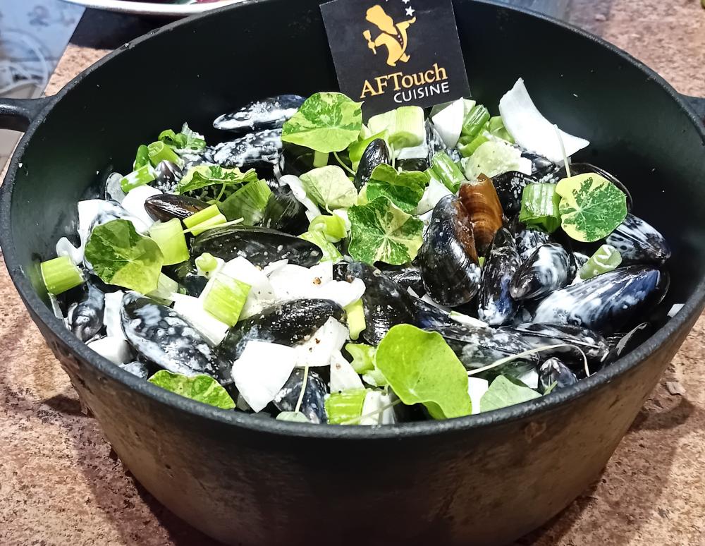 Moules de bouchot en marinire de capucines