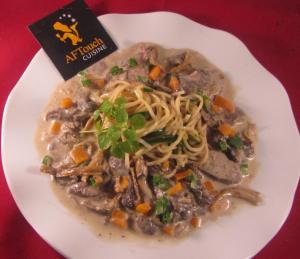 Onglet de veau en crme de chanterelles grises