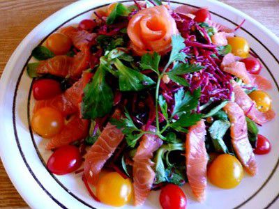 Salad of smoked salmon and mache