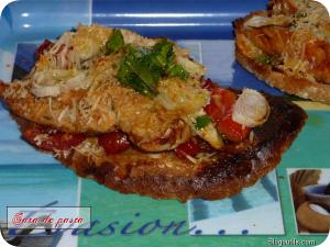 Toasts au poulet gratins